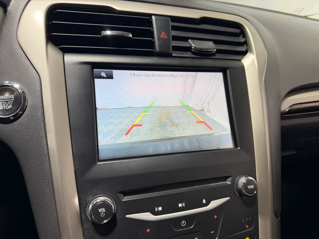 Used 2014 Ford Fusion SE w/ Equipment Group 202A FWD image 32