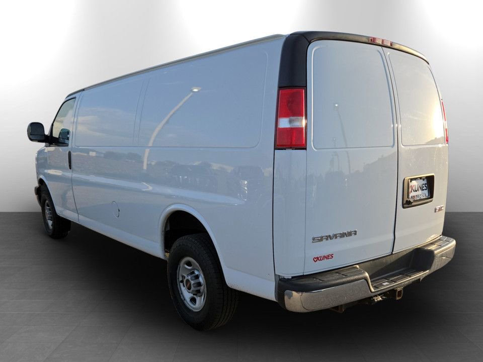 Used 2022 GMC Savana 3500 Extended w/ Driver Convenience Package RWD image 8
