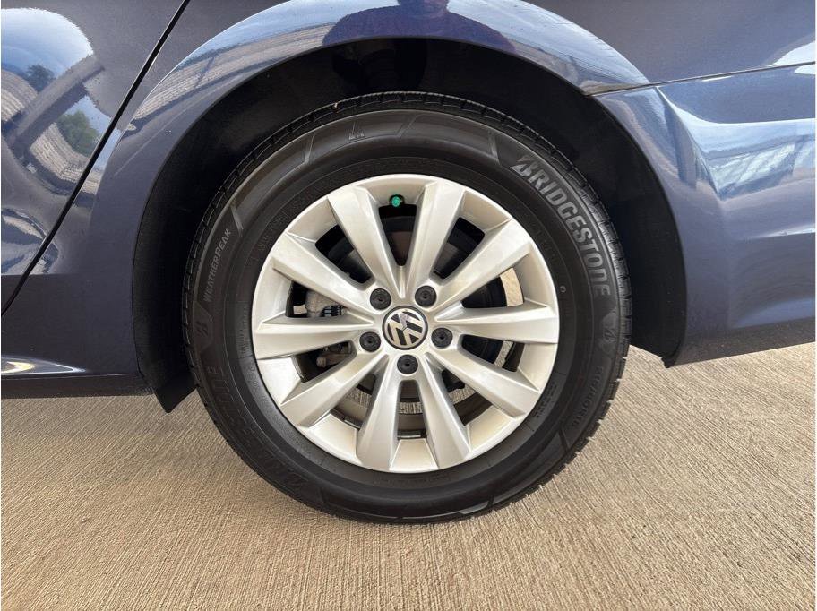 Used 2014 Volkswagen Passat 1.8T Wolfsburg Edition image 22
