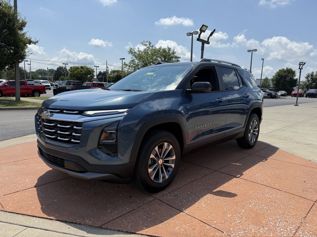 New 2026 Chevrolet Equinox LT w/ Convenience Package II image 3