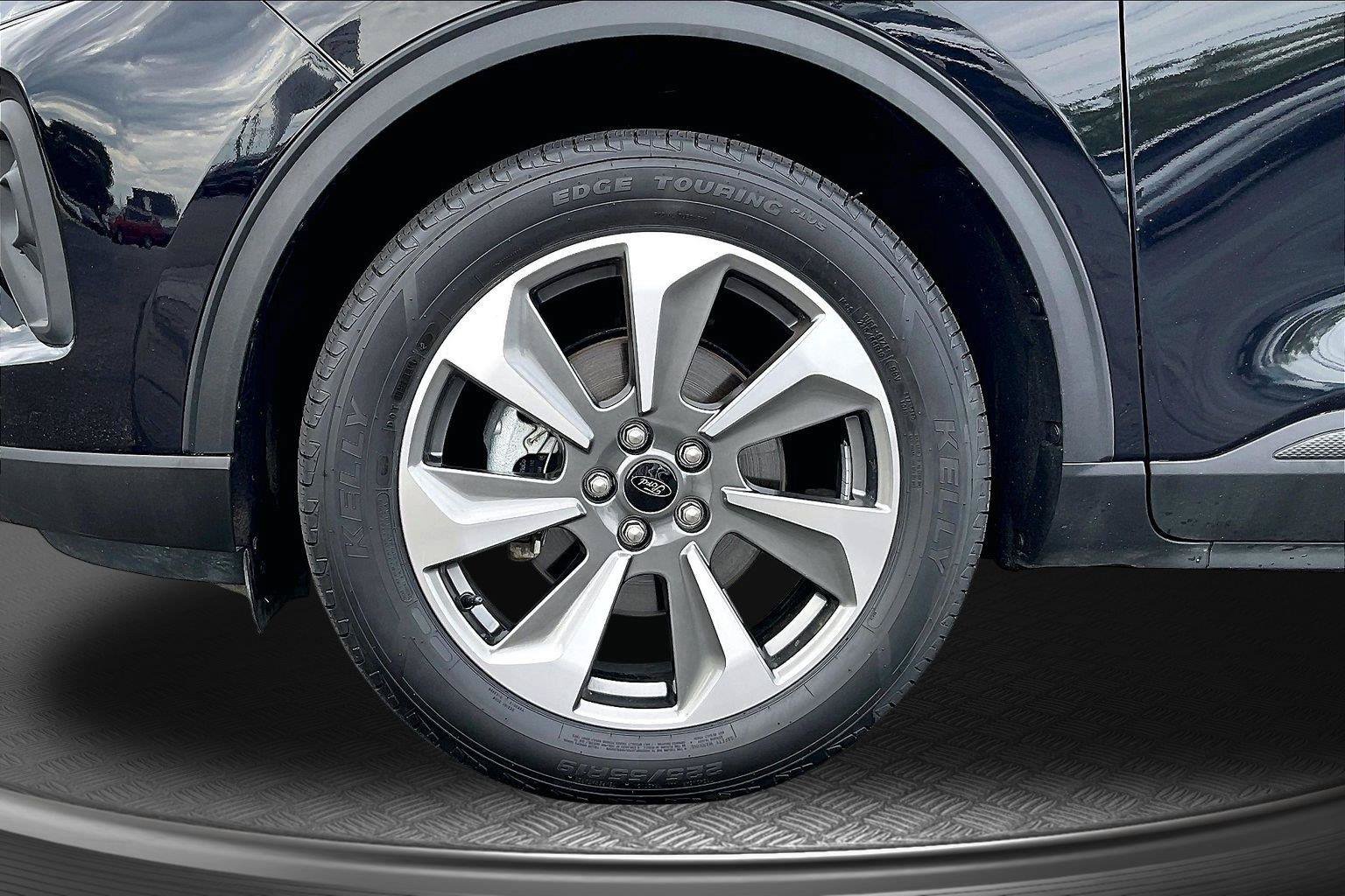 Used 2024 Ford Escape Platinum AWD/4WD image 10