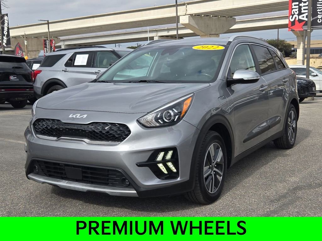 Used 2022 Kia Niro EX Premium image 4