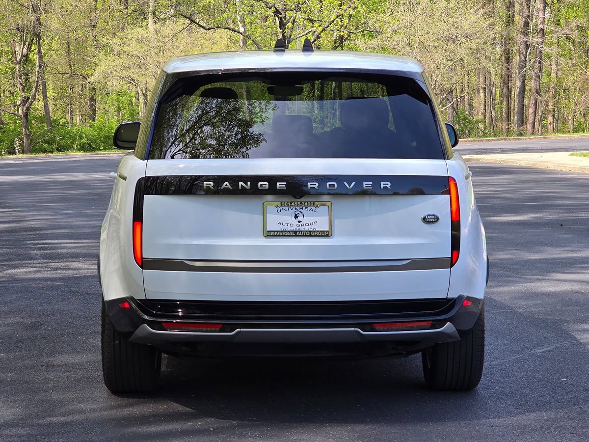 Used 2023 Land Rover Range Rover SE AWD/4WD image 5