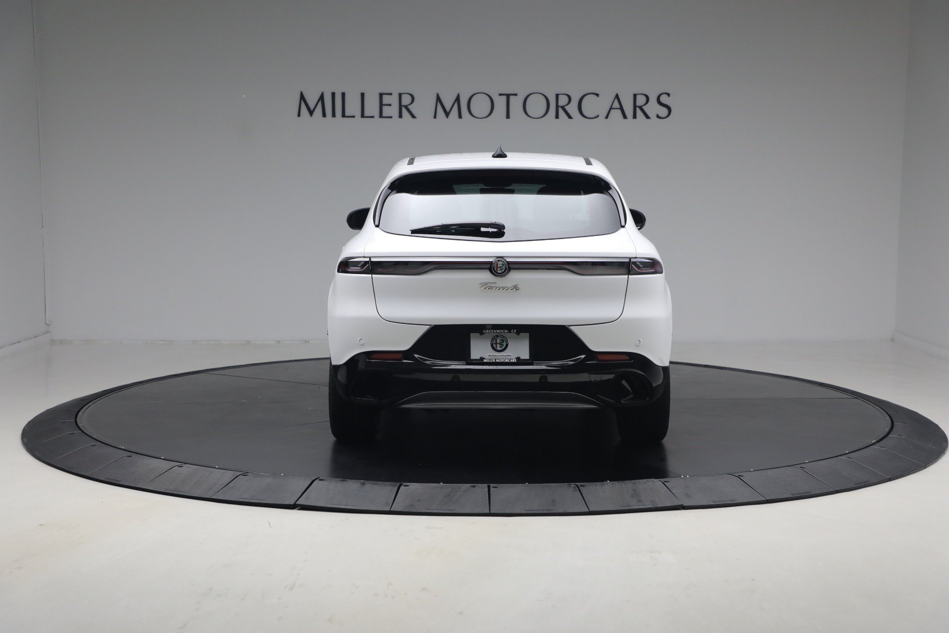 Used 2024 Alfa Romeo Tonale Ti w/ Premium Interior Package AWD/4WD image 5