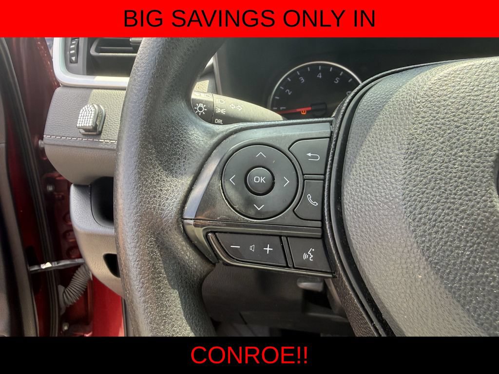 Used 2021 Toyota RAV4 LE AWD/4WD image 16