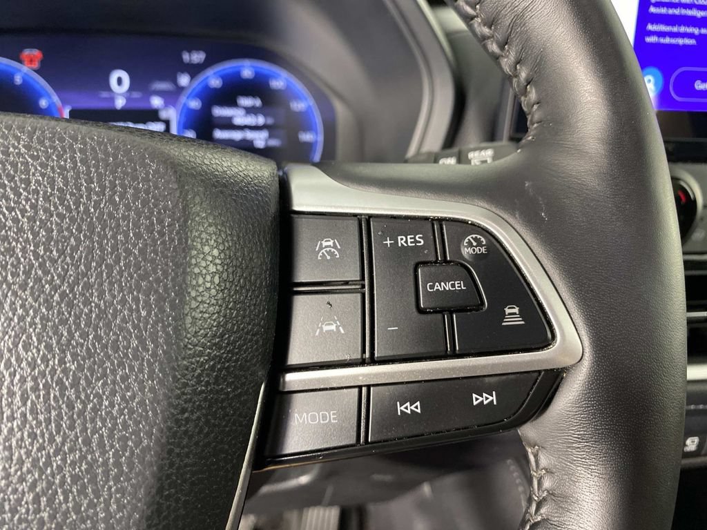 Used 2025 Toyota Grand Highlander AWD image 18