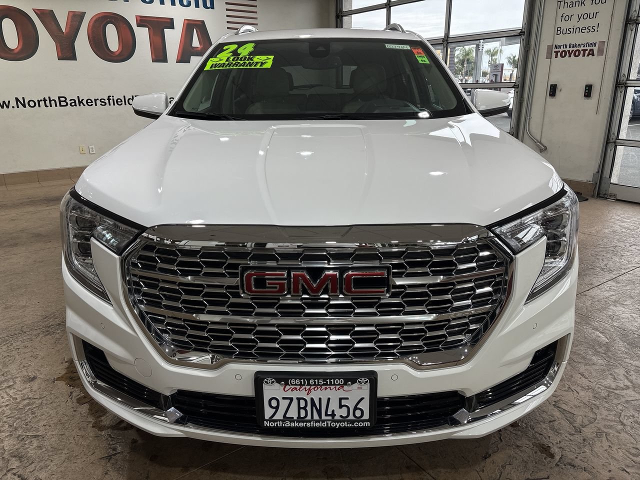 Used 2024 GMC Terrain Denali w/ LPO, Cargo Package AWD/4WD image 5