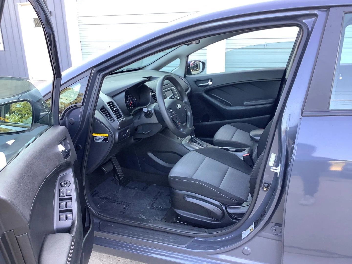 Used 2016 Kia Forte LX image 17