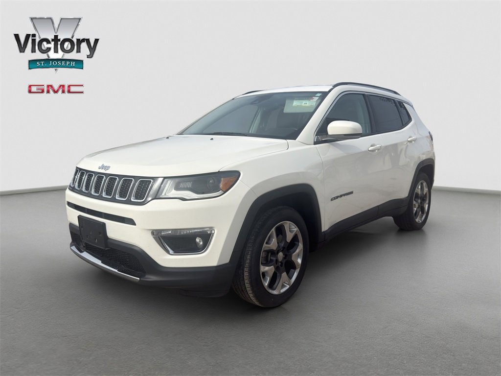 Used 2018 Jeep Compass Limited w/ Navigation Group image 3