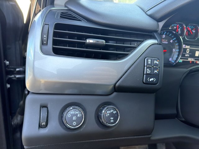 Used 2020 Chevrolet Suburban LT AWD/4WD image 18