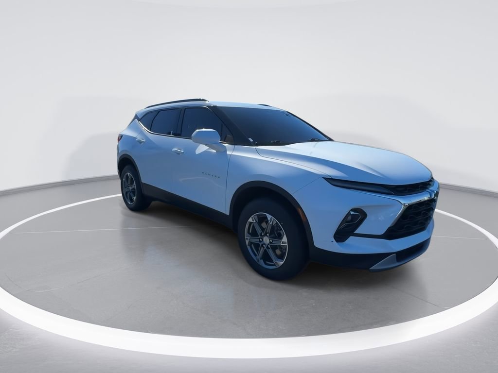 Used 2023 Chevrolet Blazer LT w/ Convenience Package image 2