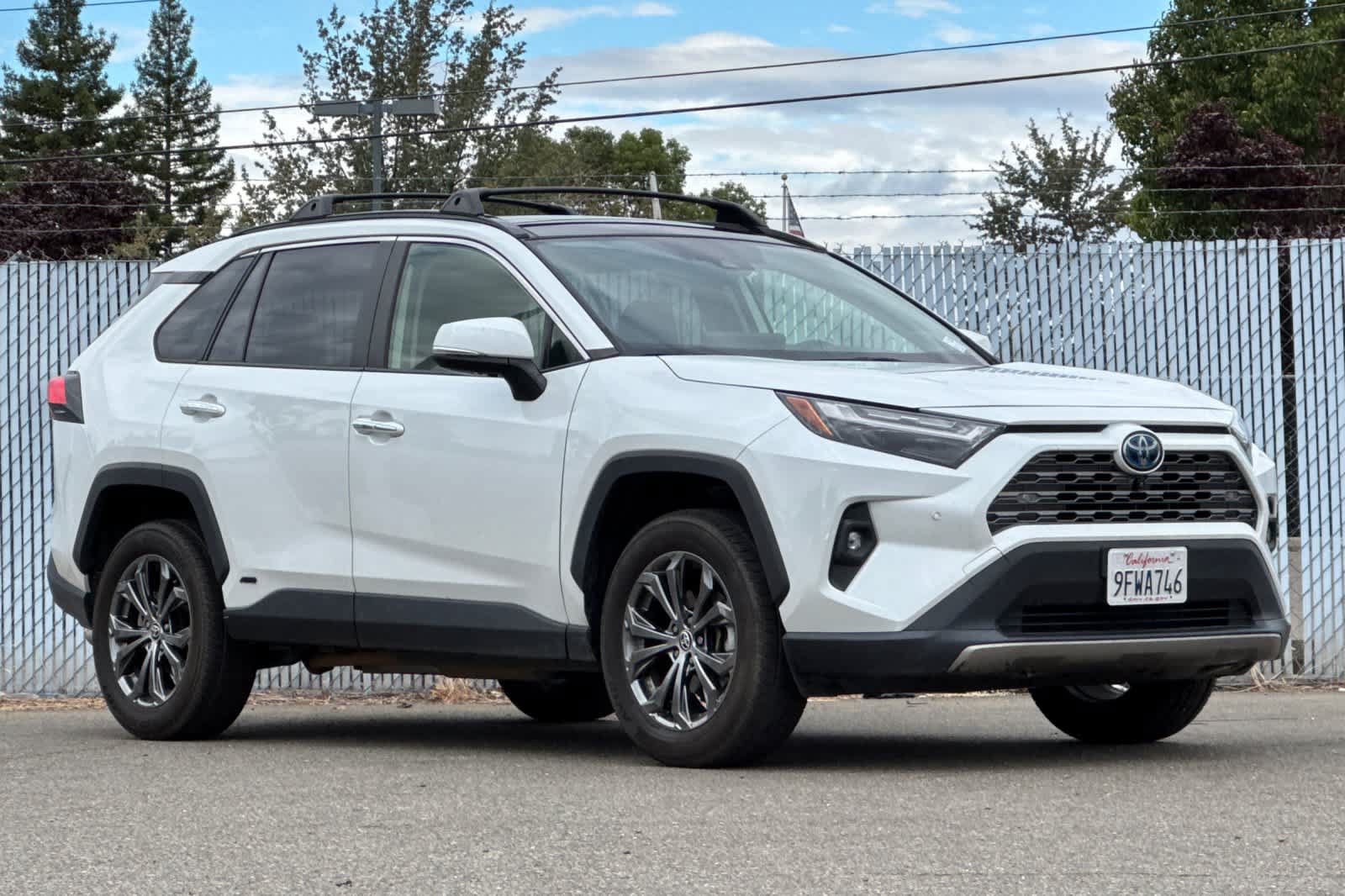 Used 2023 Toyota RAV4 Limited AWD/4WD image 7