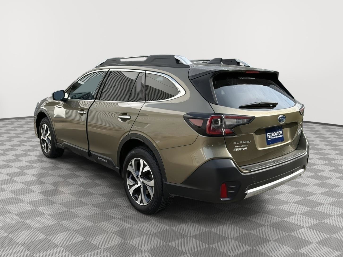 Used 2021 Subaru Outback Touring w/ Popular Package #2 image 3