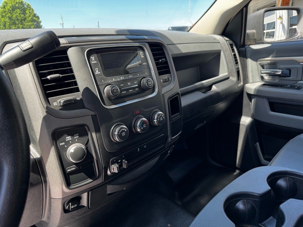 Used 2014 RAM 2500 Tradesman w/ Chrome Appearance Group AWD/4WD image 17