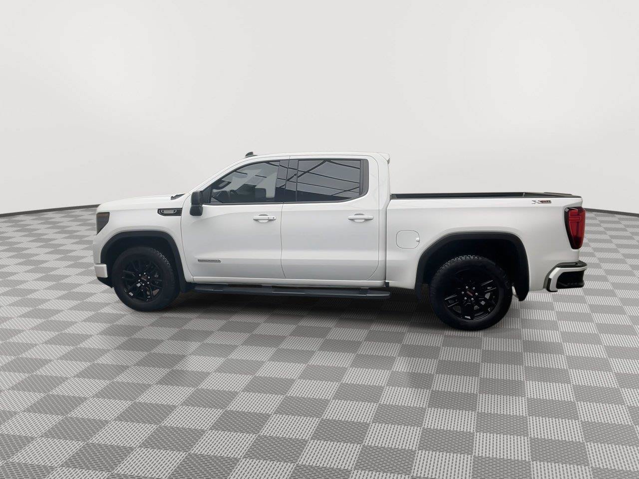 Certified 2024 GMC Sierra 1500 Elevation w/ LPO, Elevation Black Package AWD/4WD image 40