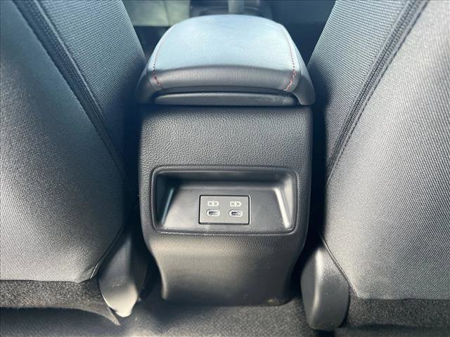 Certified 2025 Toyota Corolla SE image 18