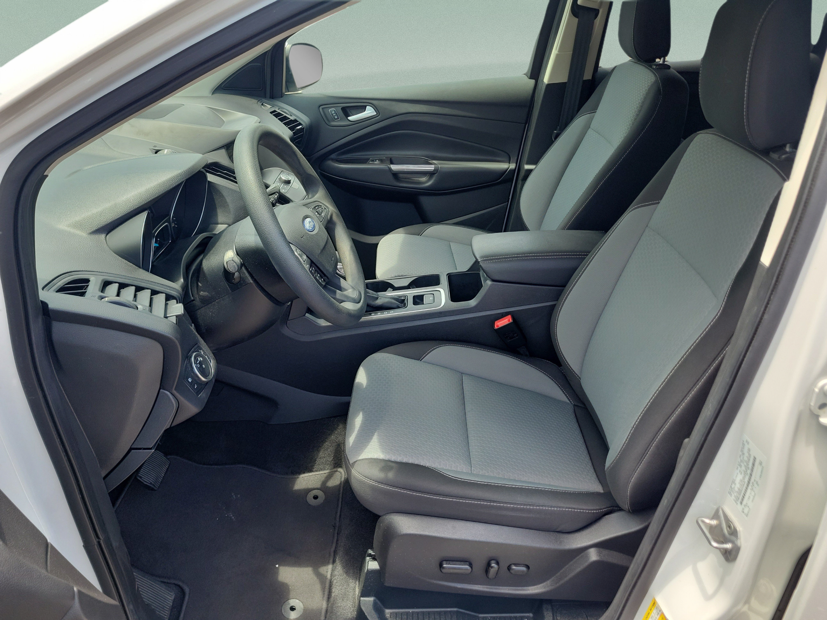 Used 2019 Ford Escape SE FWD image 23