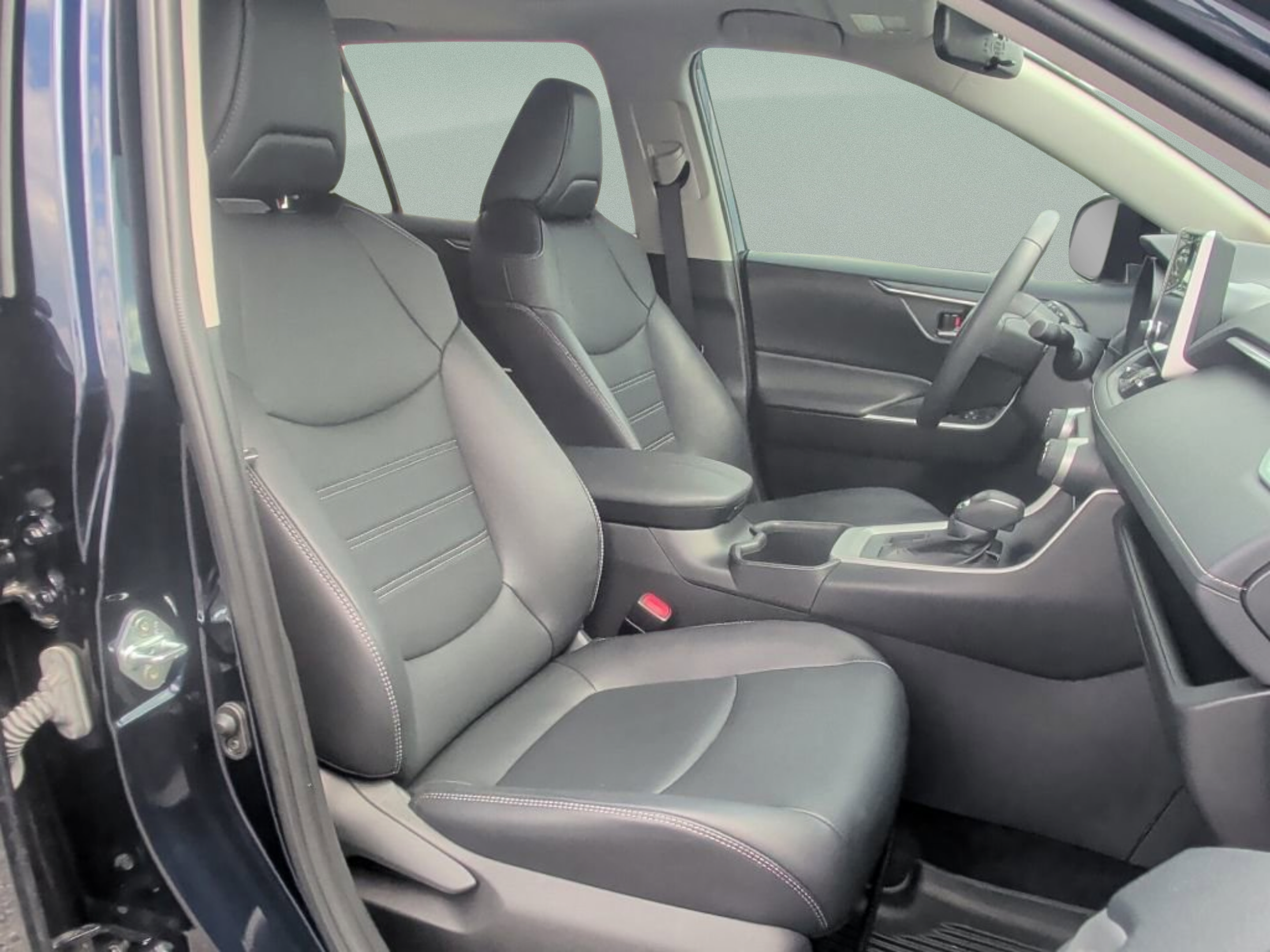 Used 2024 Toyota RAV4 XLE Premium AWD/4WD image 38