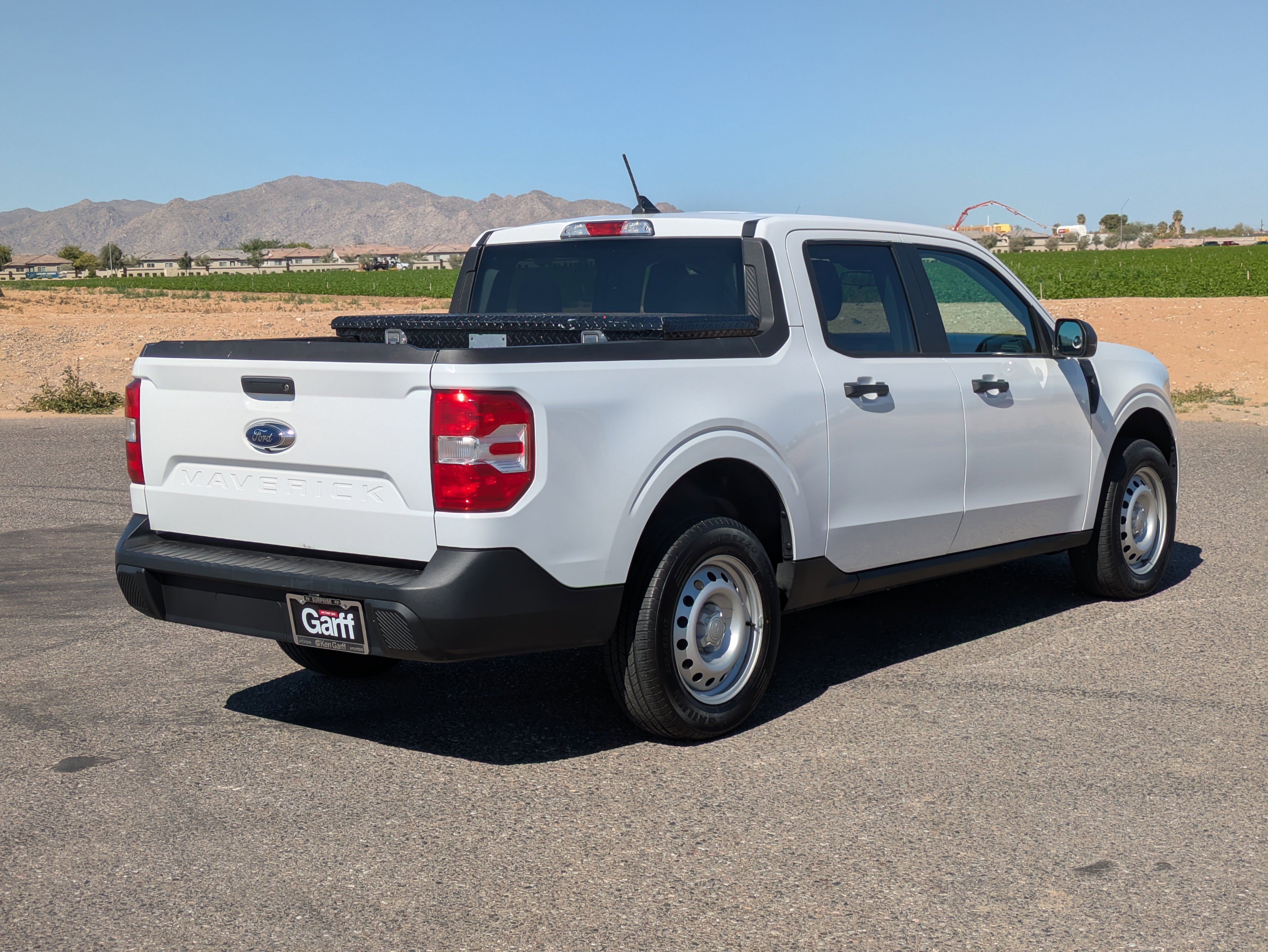 Used 2022 Ford Maverick XL image 3
