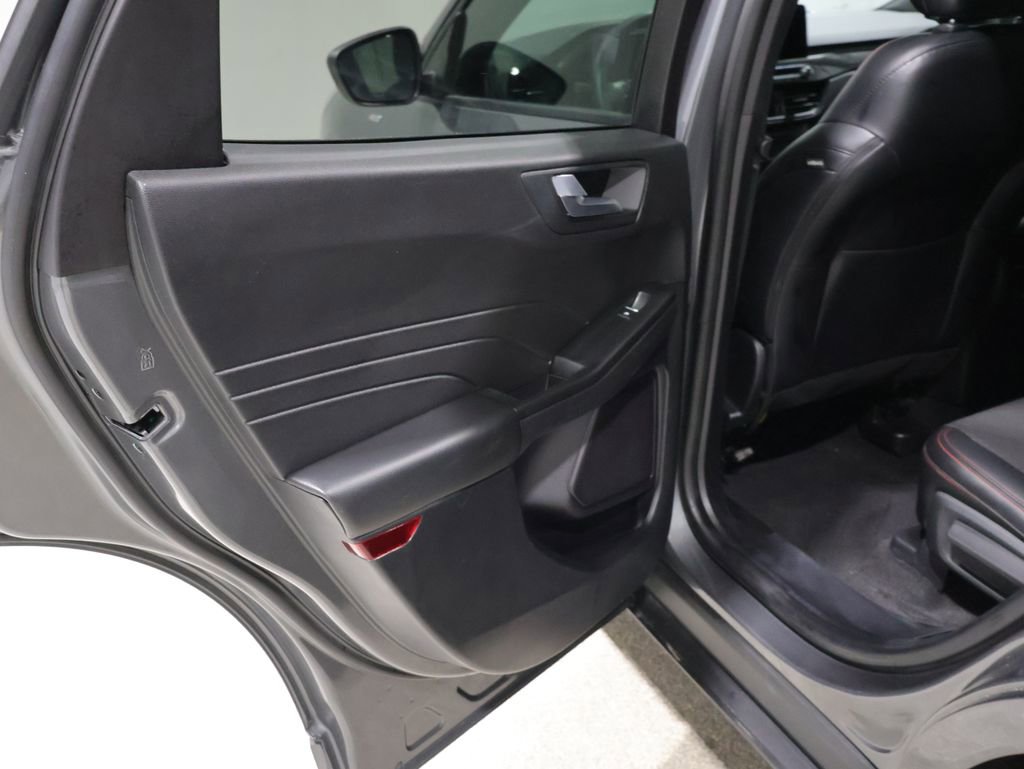 Used 2024 Ford Escape ST-Line image 19