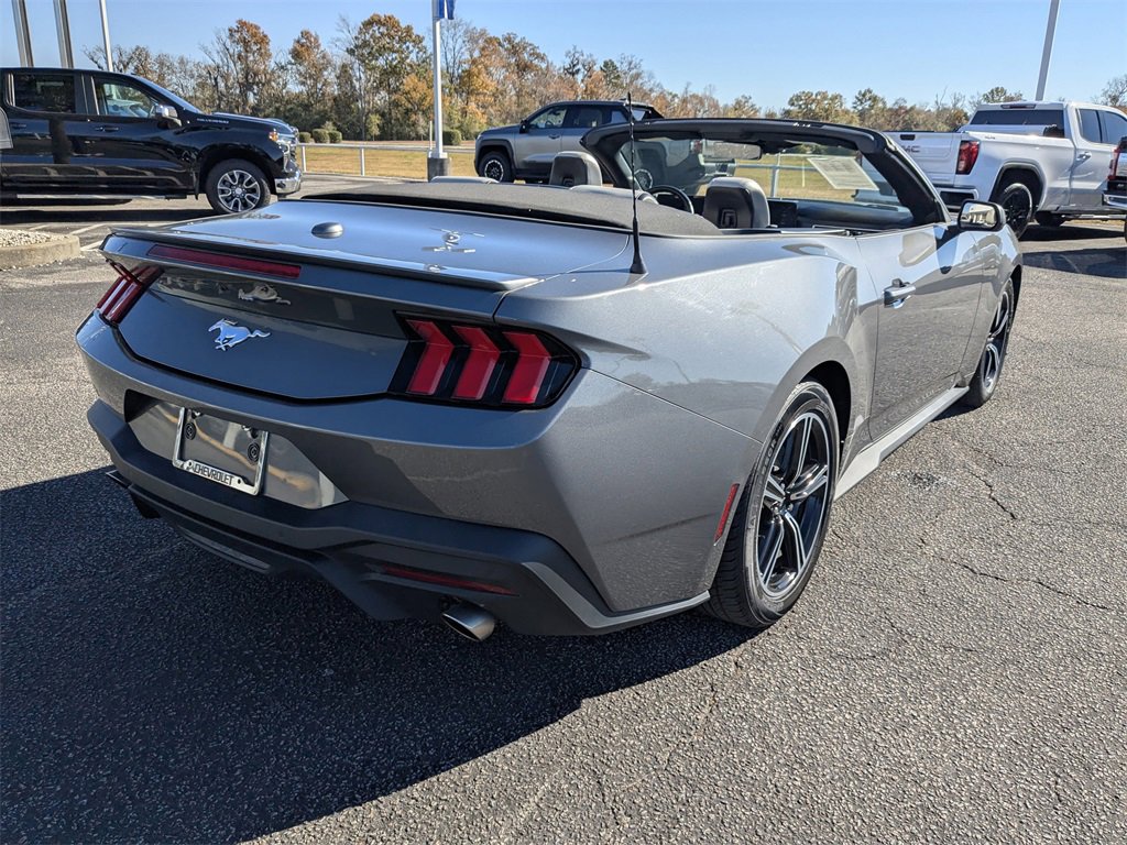 Used 2024 Ford Mustang Premium image 4