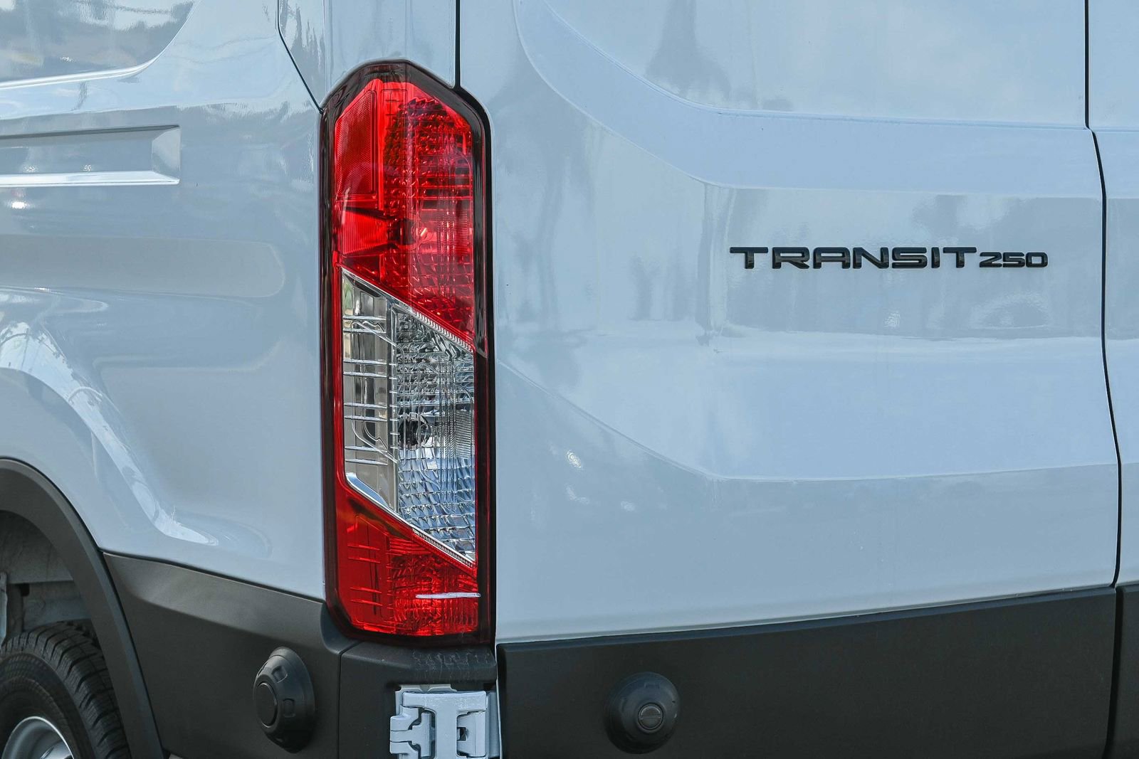 New 2026 Ford Transit 250 148 Medium Roof w/ Load Area Protection Package image 7