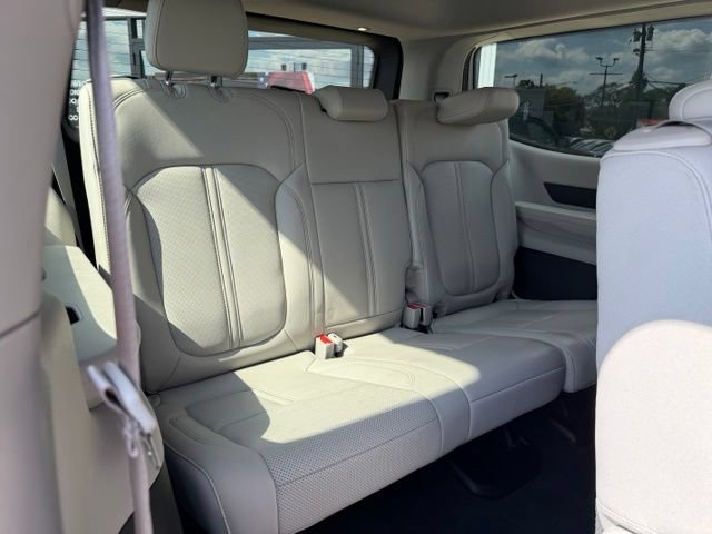 Used 2022 Jeep Wagoneer Series II AWD/4WD image 18