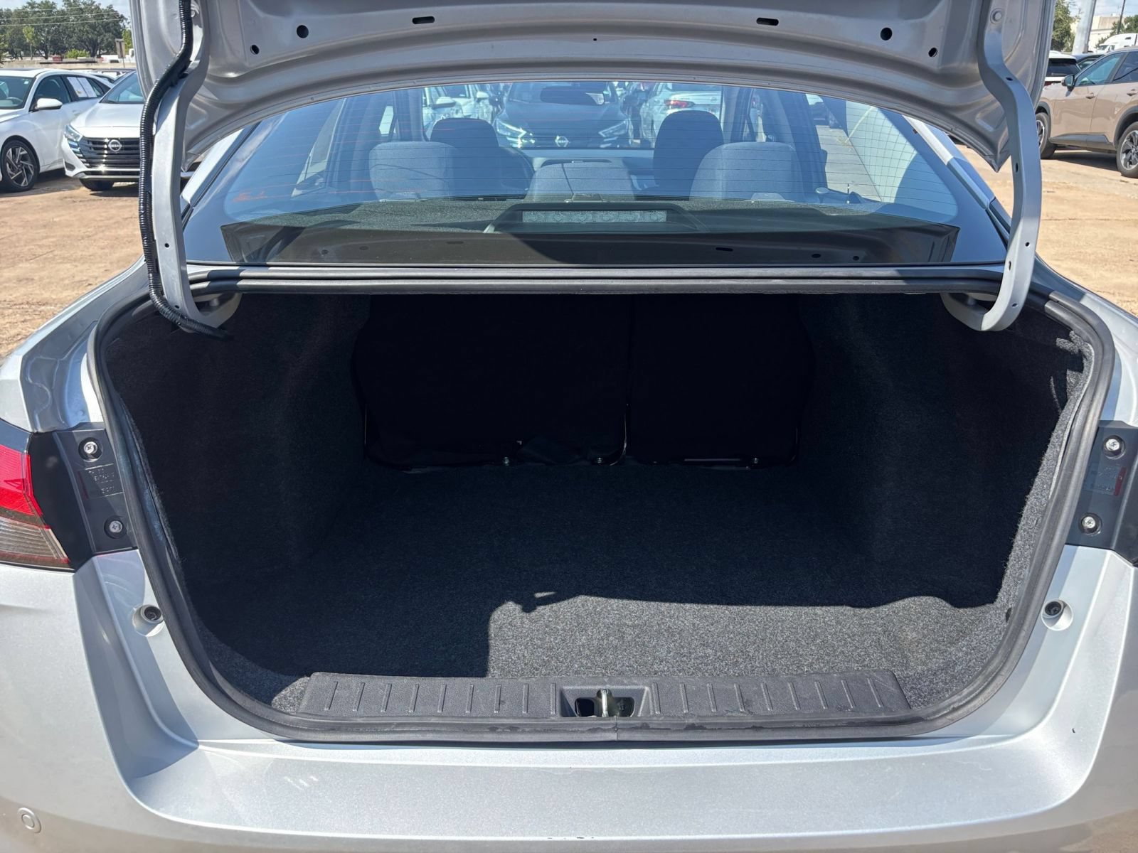 Used 2025 Nissan Versa SV FWD image 28