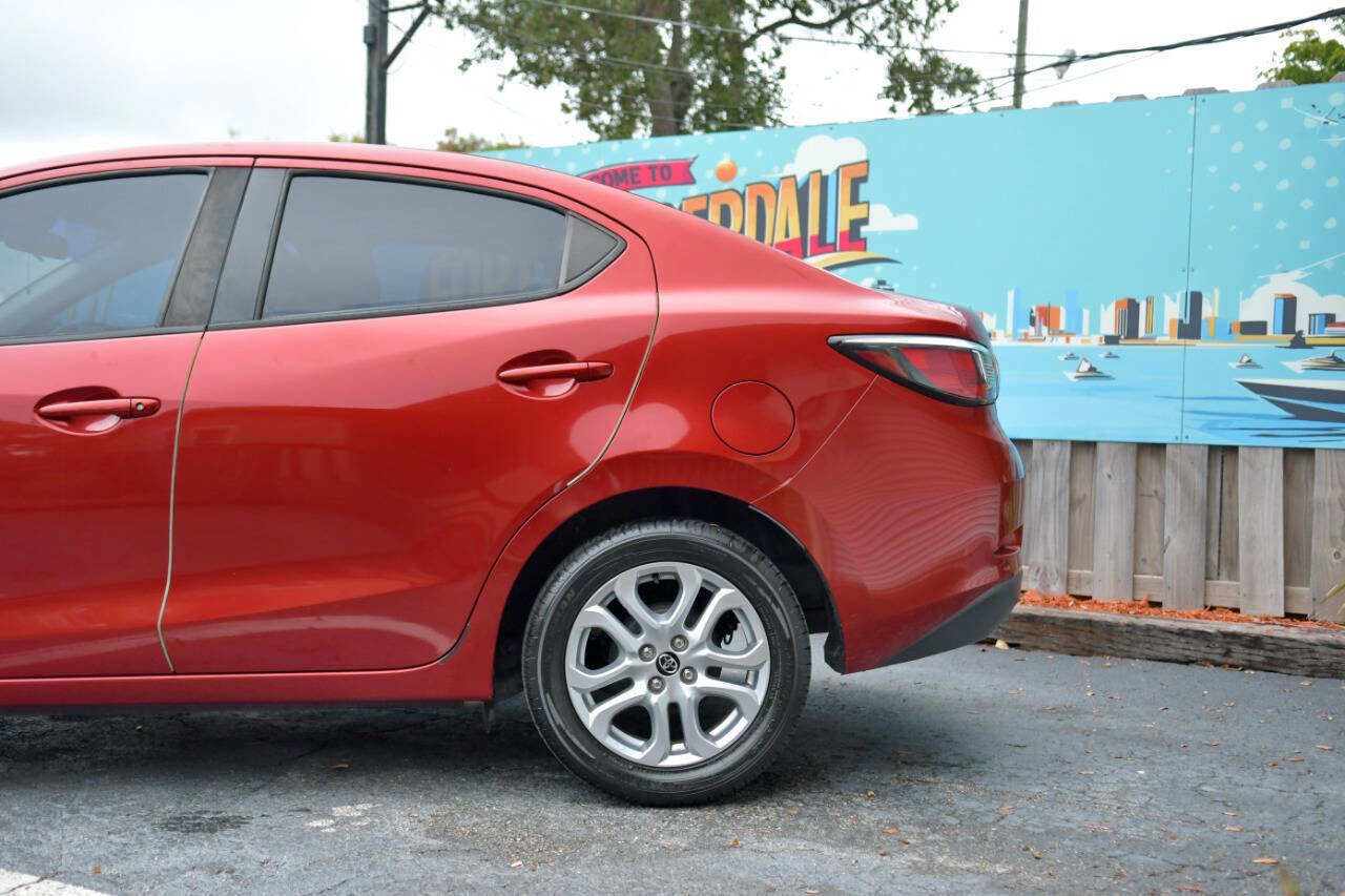 Used 2017 Toyota Yaris iA FWD image 10