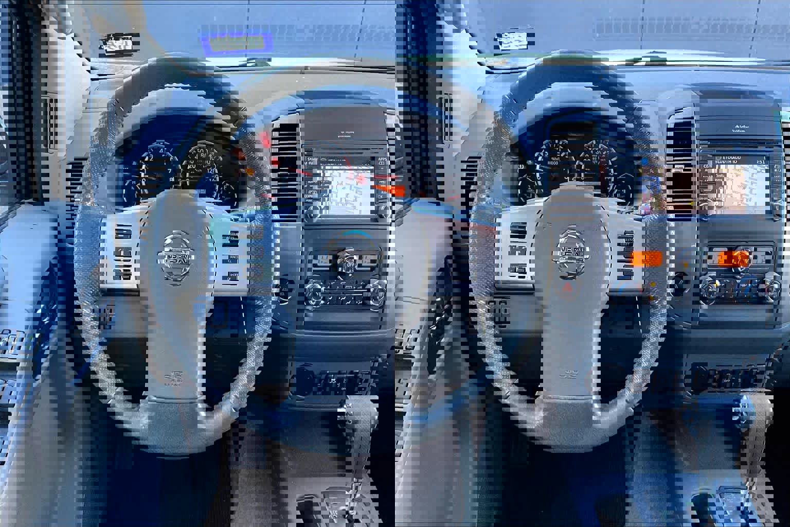 Used 2014 Nissan Frontier SL image 5