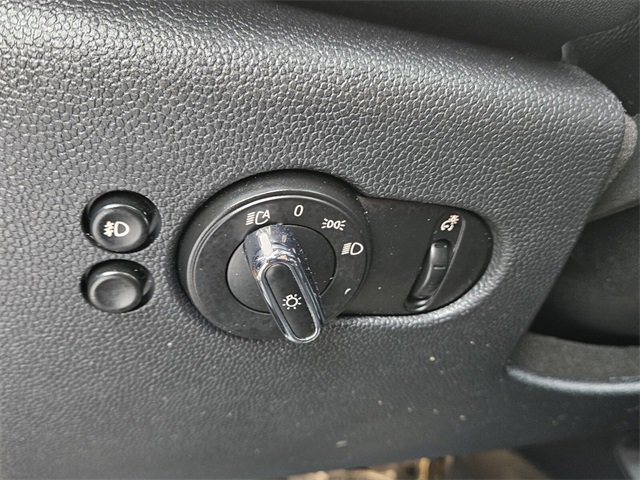 Used 2018 MINI Cooper S image 26