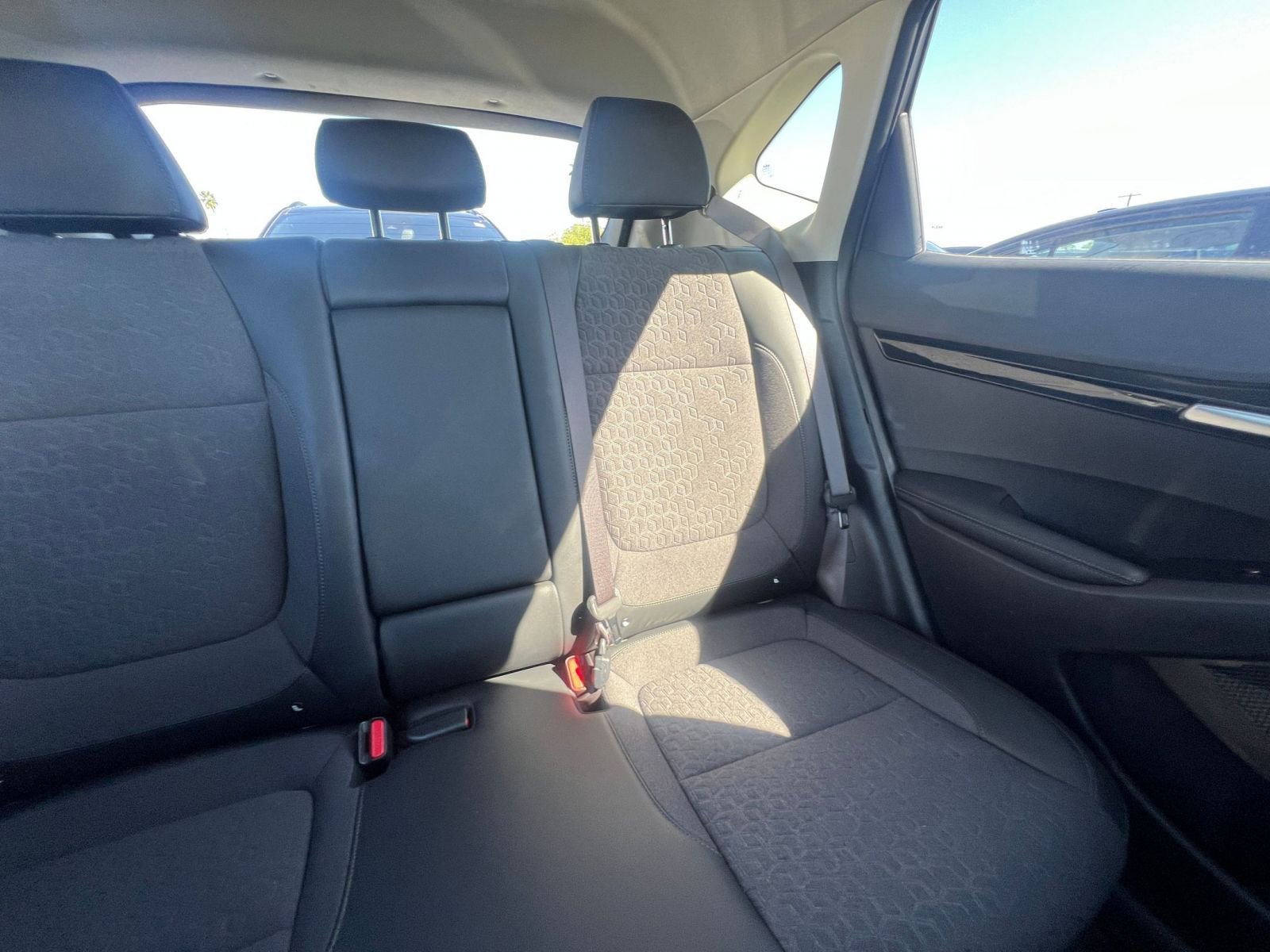 Used 2025 Kia Seltos S image 37