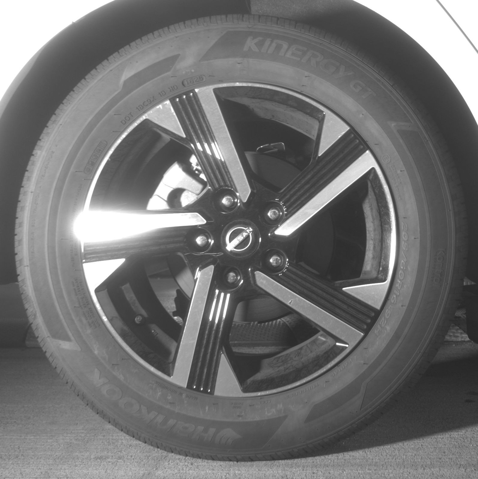 Used 2025 Nissan Sentra SV image 15