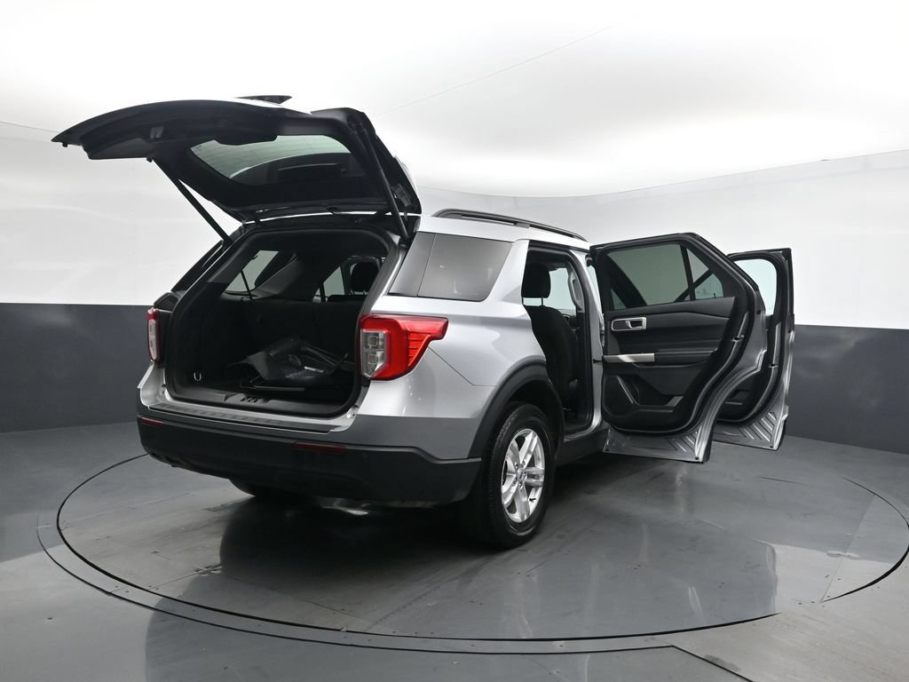 Used 2023 Ford Explorer XLT AWD/4WD image 27