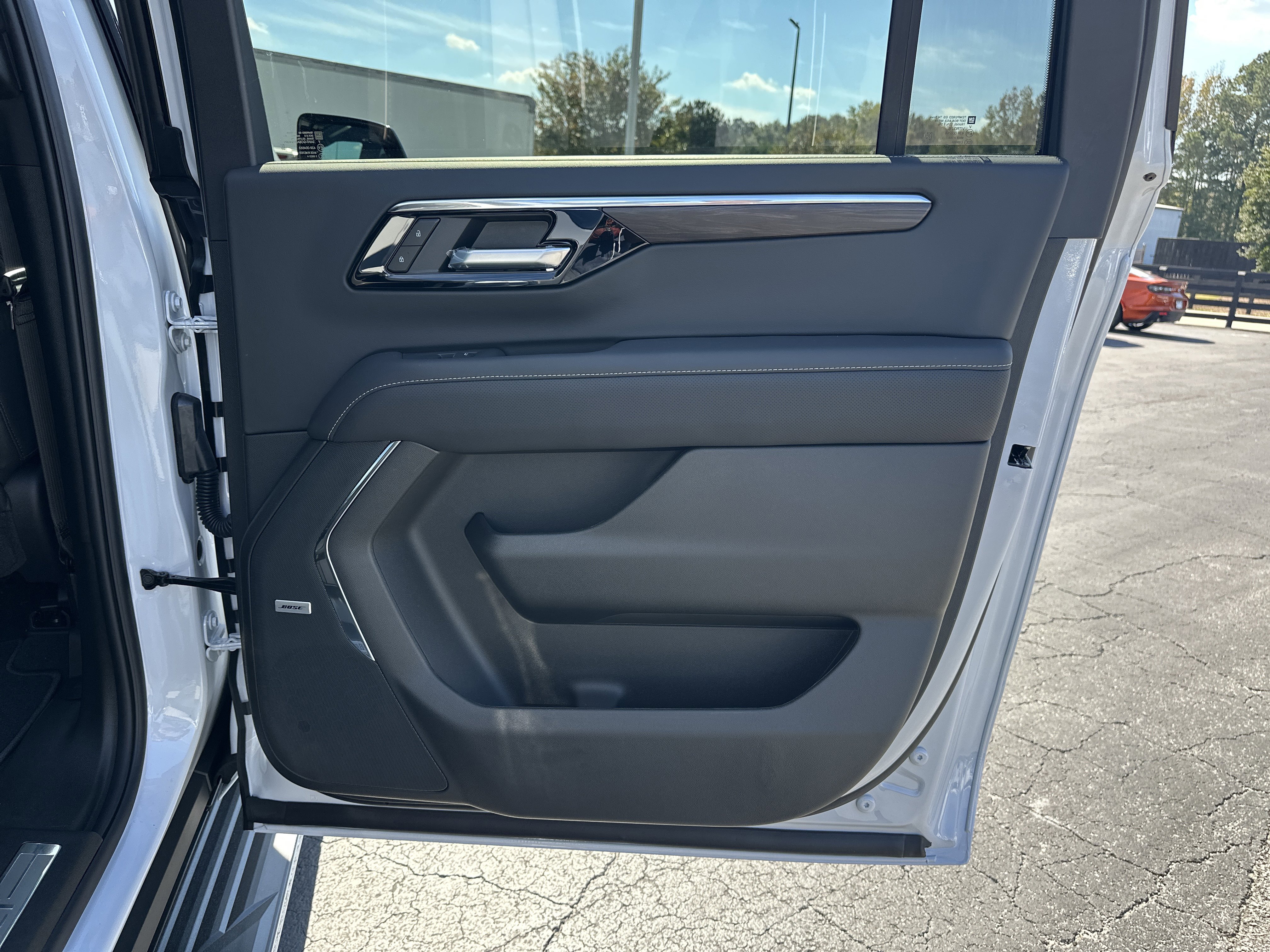 New 2026 Chevrolet Suburban Premier image 17