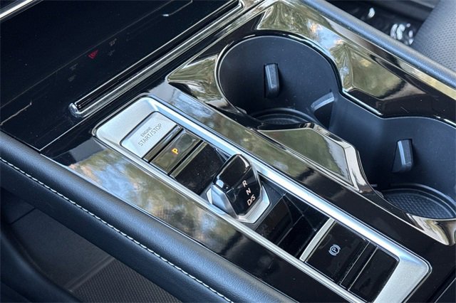 Used 2024 Volkswagen Atlas SE image 25