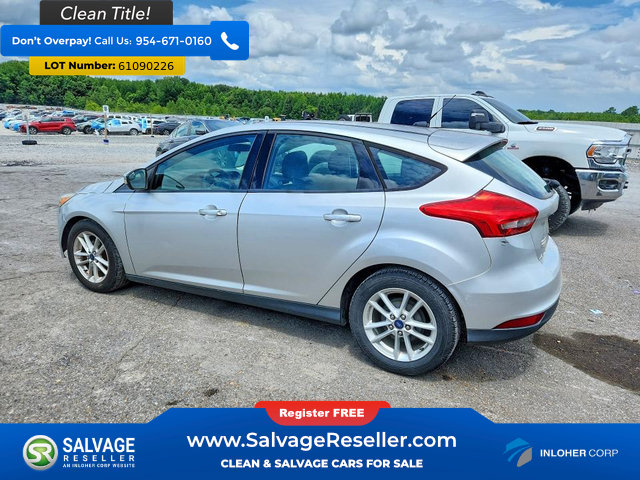 Used 2015 Ford Focus SE FWD image 3