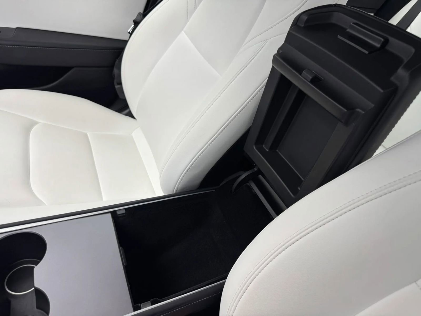 Used 2021 Tesla Model 3 Standard Range Plus image 19