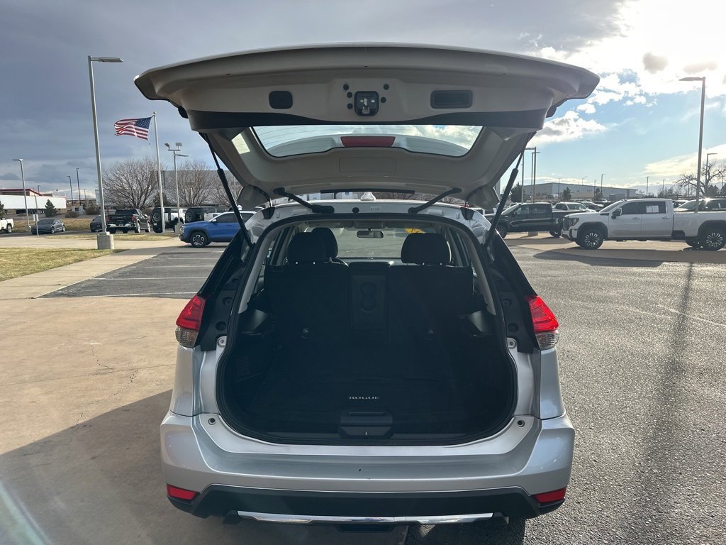 Used 2017 Nissan Rogue S image 21