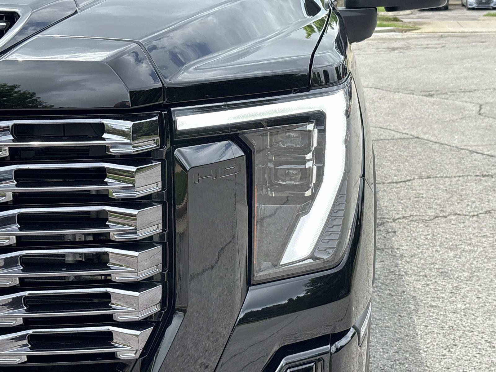 Used 2026 GMC Sierra 2500 Denali Ultimate AWD/4WD image 12