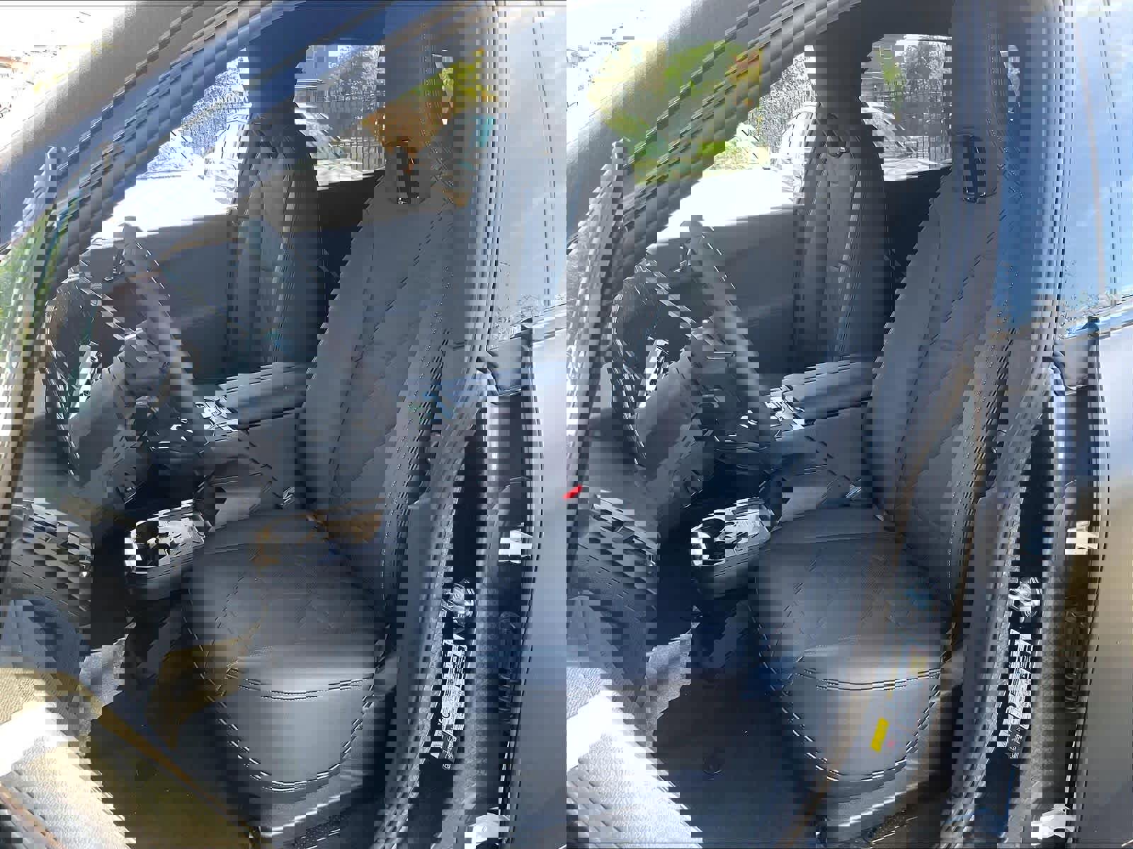 Used 2025 BMW iX xDrive50 w/ Sport Package image 25