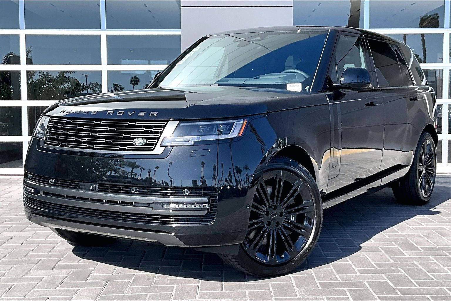 New 2026 Land Rover Range Rover Long Wheelbase SE