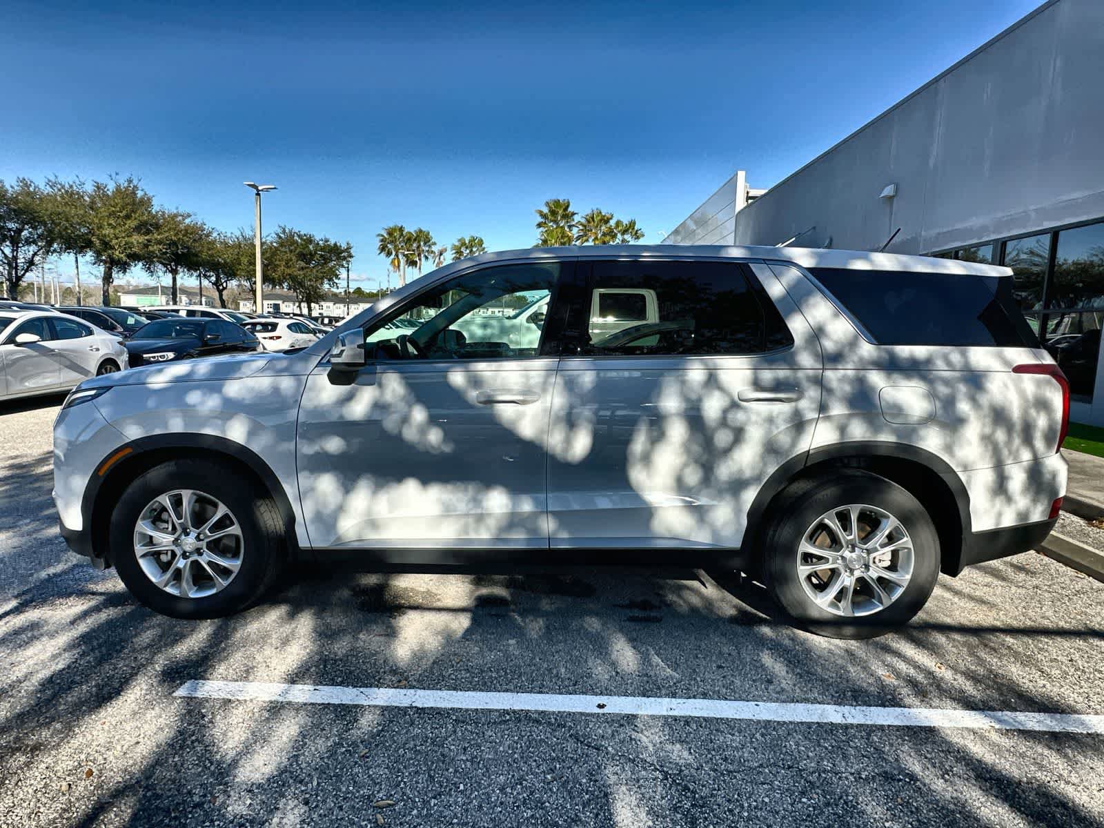 Used 2022 Hyundai Palisade SE AWD/4WD image 5