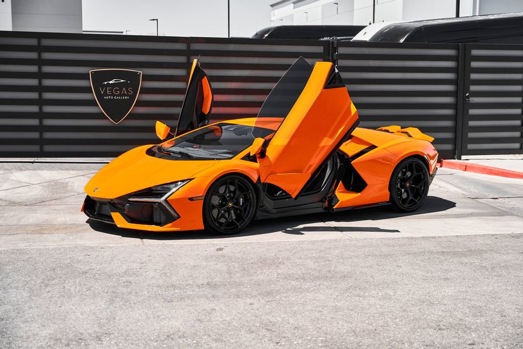 Used 2024 Lamborghini Revuelto AWD/4WD image 5