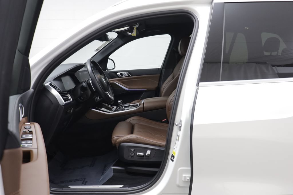 Used 2023 BMW X5 xDrive40i w/ Premium Package AWD/4WD image 5