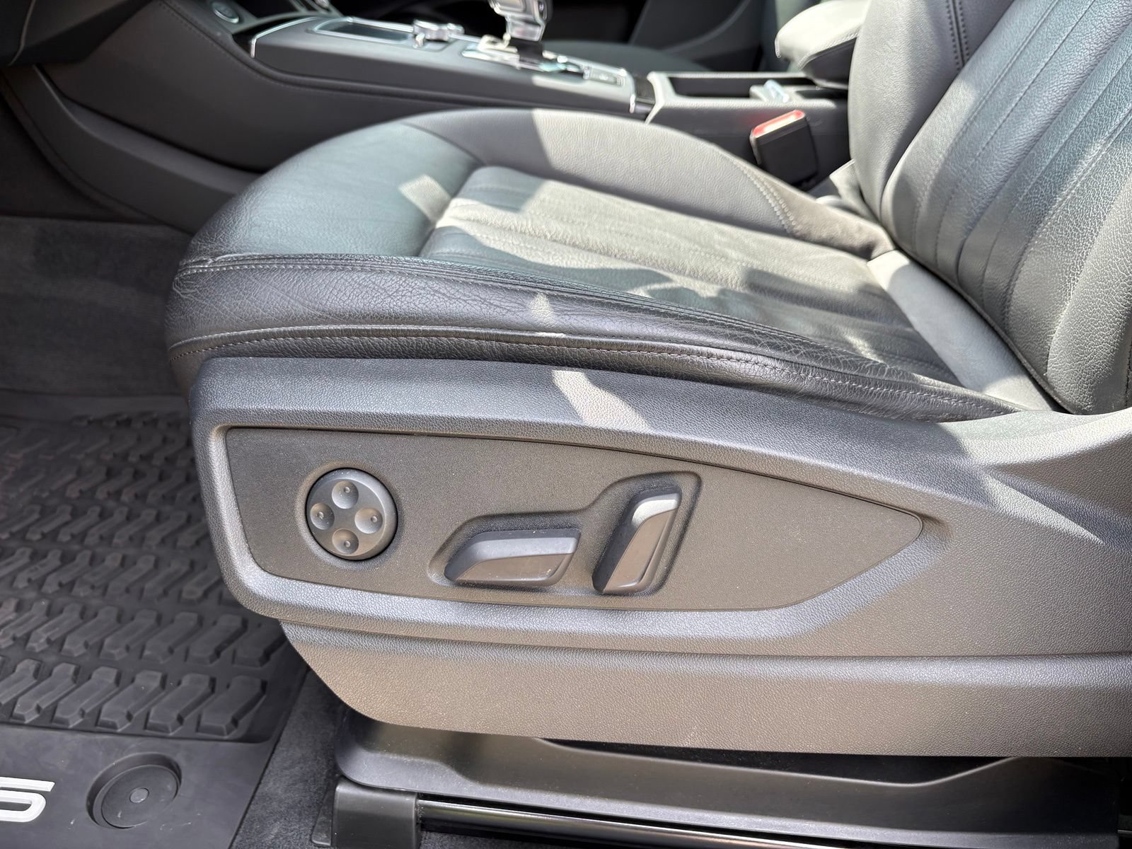Used 2020 Audi Q5 2.0T Premium Plus AWD/4WD image 26