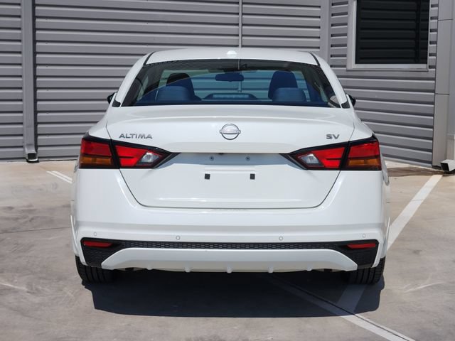 Used 2024 Nissan Altima 2.5 SV FWD image 7