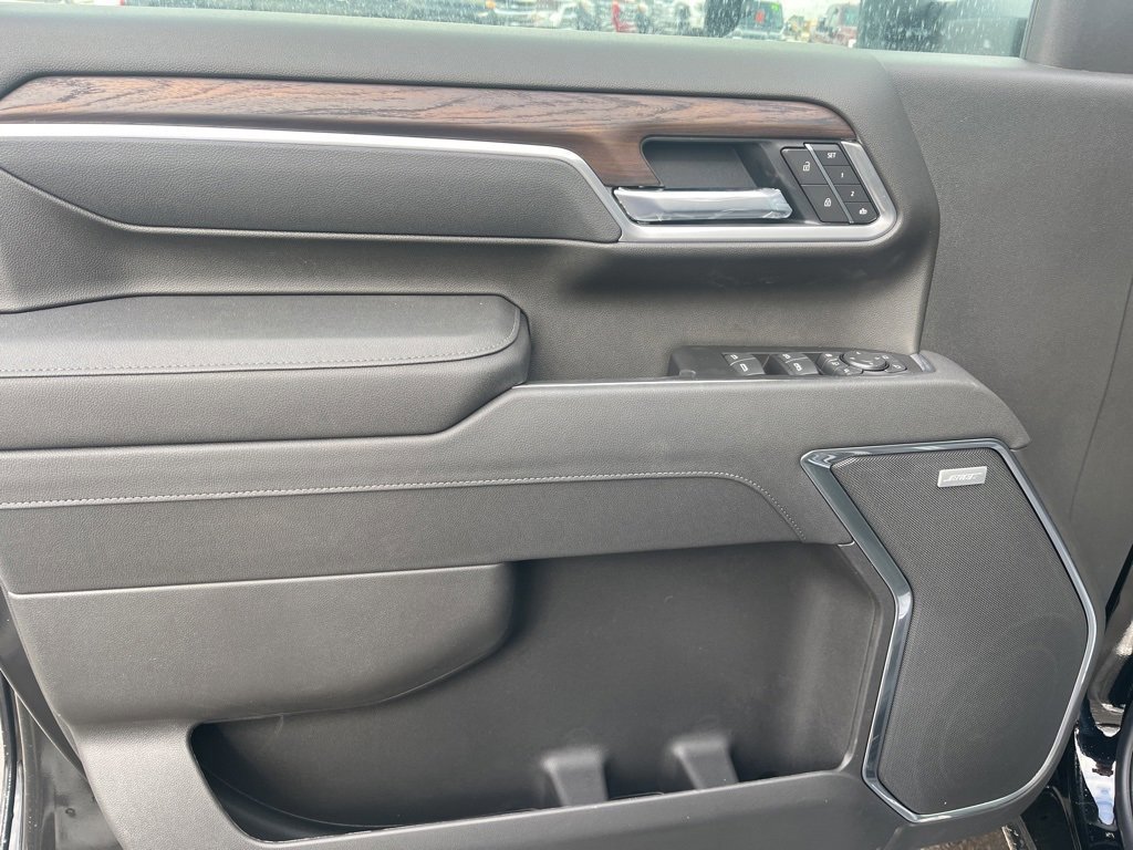 New 2026 GMC Sierra 3500 SLT w/ SLT Premium Package image 10