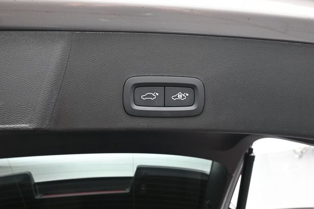 Used 2023 Volvo XC40 B5 Ultimate w/ Protection Package Premier AWD/4WD image 32