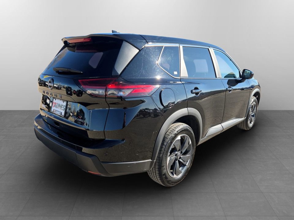 Used 2024 Nissan Rogue SV image 7